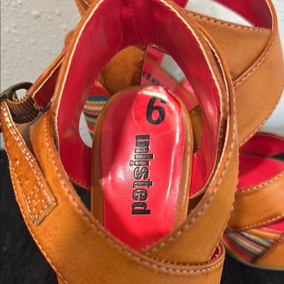 Unlisted Orange Wedges with Satin Knot Design - Picture 2 of 7